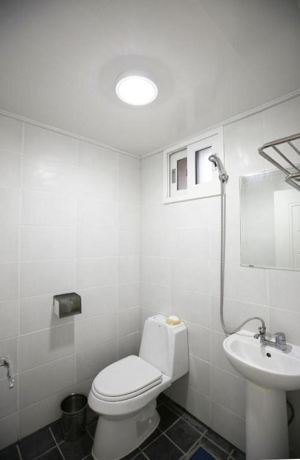 Ian Guesthouse Jeju Esterno foto