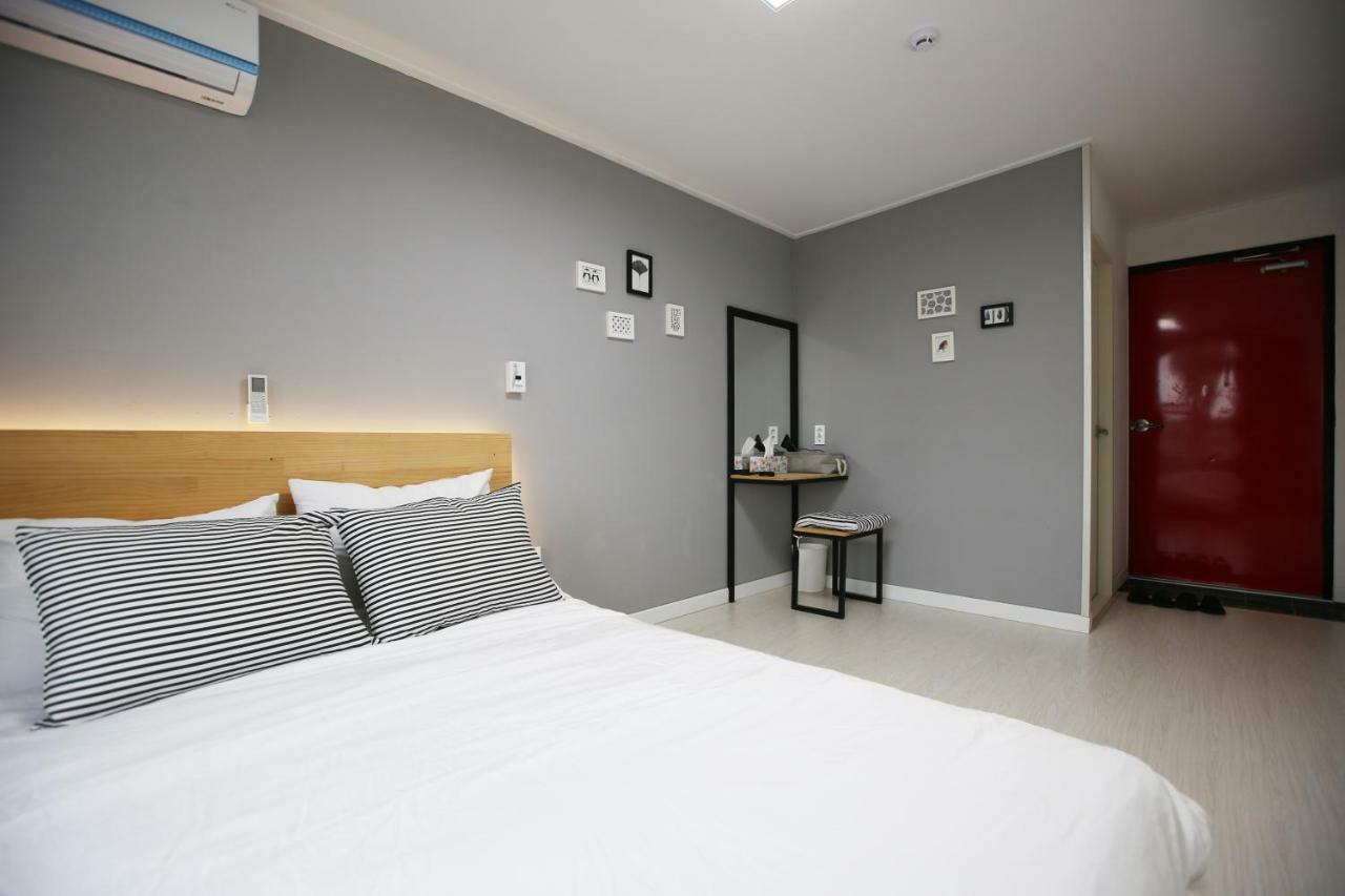 Ian Guesthouse Jeju Esterno foto